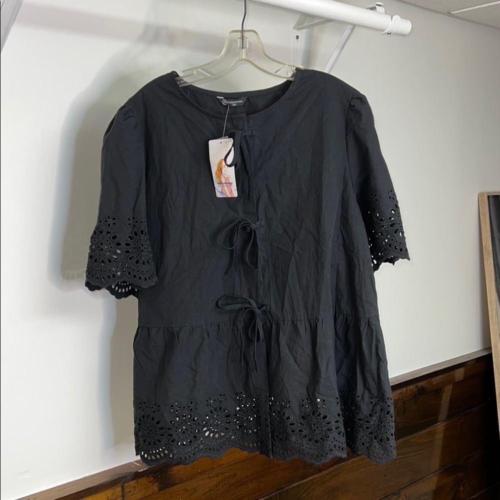NWT Amazon PrettyGarden Black Eyelet Button Up Top- XXL‎